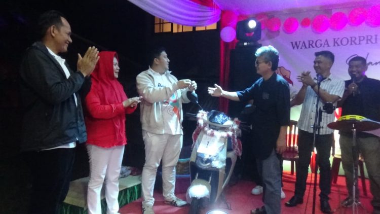 Meriah, Warga RT 09 Korpri Raya Bantiring Tutup Acara 17 Agustus Menghadirkan Artis