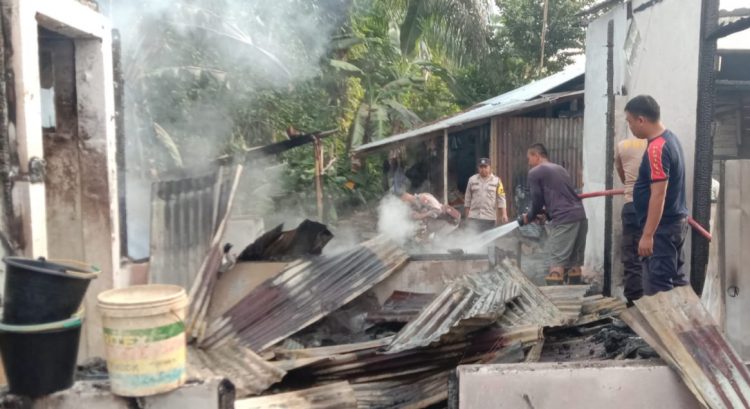 Rumah Terbakar saat Tidur, Pensiunan PNS di Bengkulu Utara Nyaris Terpanggang