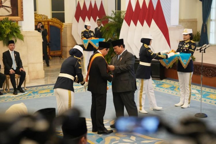 Sultan, Putra Daerah Bengkulu Dianugerahi Bintang Republik Indonesia Utama oleh Presiden Prabowo