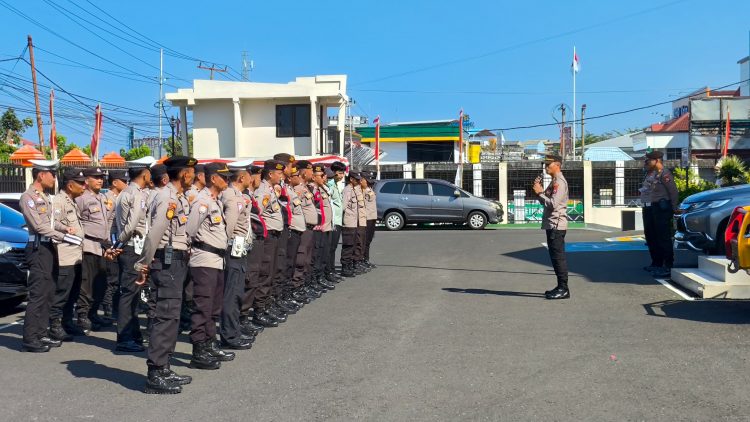Pembacaan Vonis Mantan Gubernur Bengkulu Rohidin cs Dijaga Ketat Personel Polisi