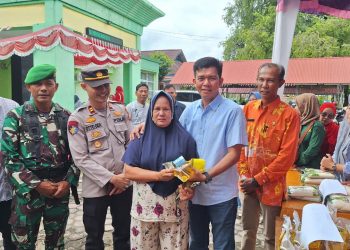 Program Pangan Murah, Pemkab Mukomuko Salurkan 5 Ton Beras dan Ratusan Liter Minyak