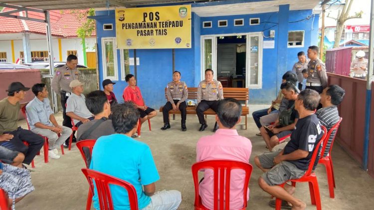 Ngopi Bareng Komunitas Ojek dan Kasat Lantas Polres Seluma