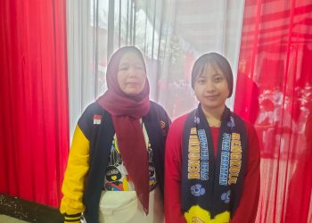 Gadis 17 Tahun Dapat Tiket Umrah dan Kuliah Gratis dari Gubernur Helmi Hasan