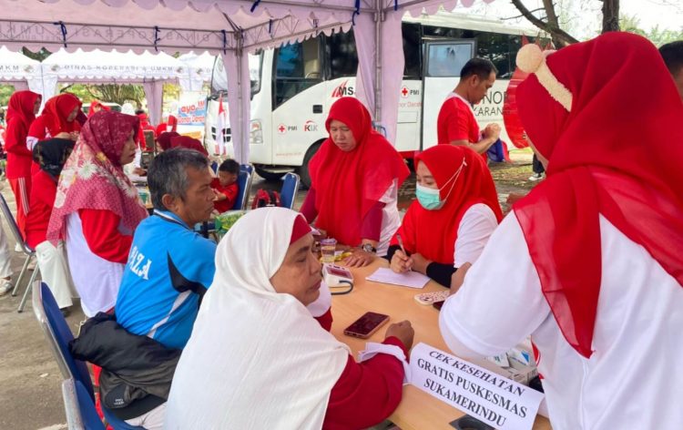 Jalan Sehat Merah Putih Bertabur Kebahagiaan, Cek Kesehatan Gratis dan Donor Darah Diserbu Peserta