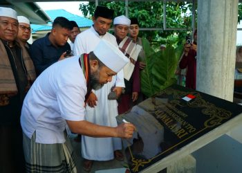 TPQ Masjid Ali Wal Asri Diresmikan, Gubernur Helmi Hasan Minta Masjid Jadi Pusat Umat