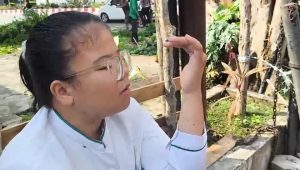 Pemotor yang luka ringan di tangan