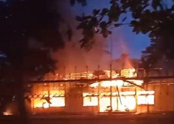 Menjelang Malam, Gedung Kwarda di Padang Harapan Ludes Terbakar