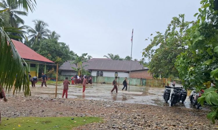 Daftar 5 Sekolah di Mukomuko yang Belum Dialiri Listrik PLN