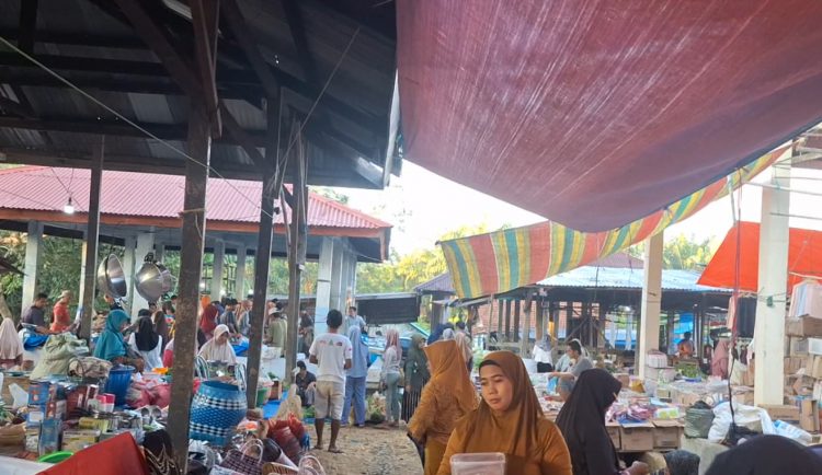 Dinas Ketahanan Pangan Mukomuko Turun ke Pasar Cek Kualitas Sayuran