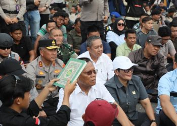 Duduk Bersama Massa, Kapolda Pastikan Unjuk Rasa di DPRD Provinsi Bengkulu Kondusif
