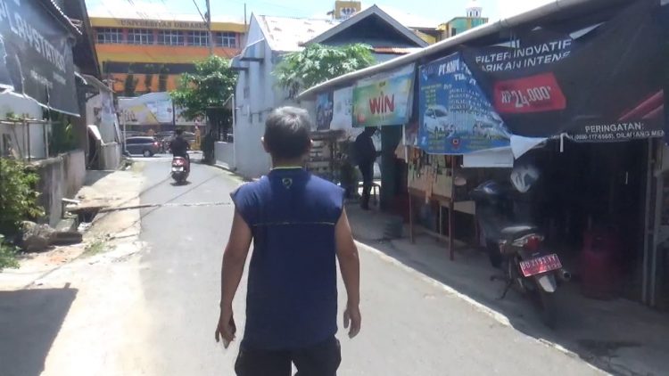 Handphone Seharga Anak Sapi Hilang Dalam Kos-kosan