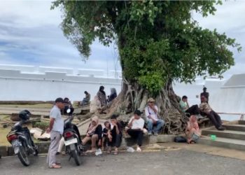 Libur Akhir Pekan, Benteng Marlborough Ramai Dikunjungi Wisatawan 