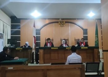 Sidang Perdana Oknum LSM yang Terjaring OTT Pidsus Kejari Seluma
