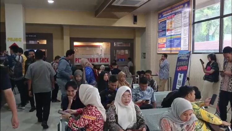 Warga Ramai-ramai Urus SKCK di Polresta Bengkulu, Antrean Membludak