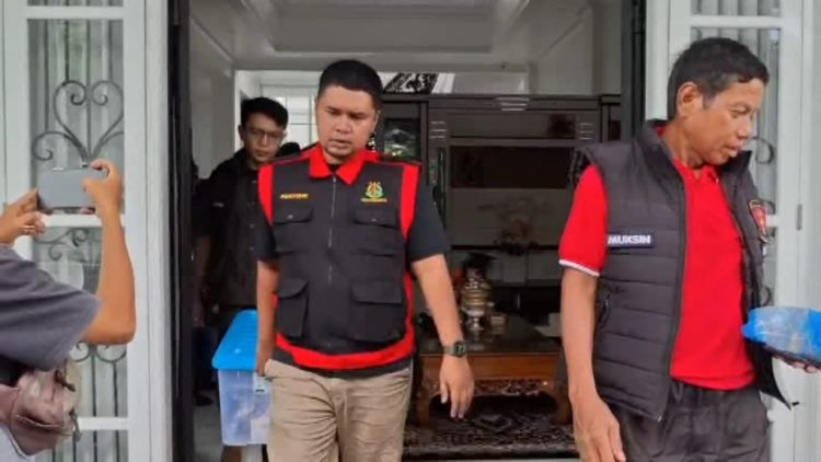 Ini Barang yang Didapati Kejari Bengkulu Setelah Geledah Rumah Mewah Kadis Kesehatan Kota Bengkulu