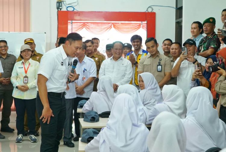 Menko AHY Tinjau Renovasi SRMA 6 Bengkulu