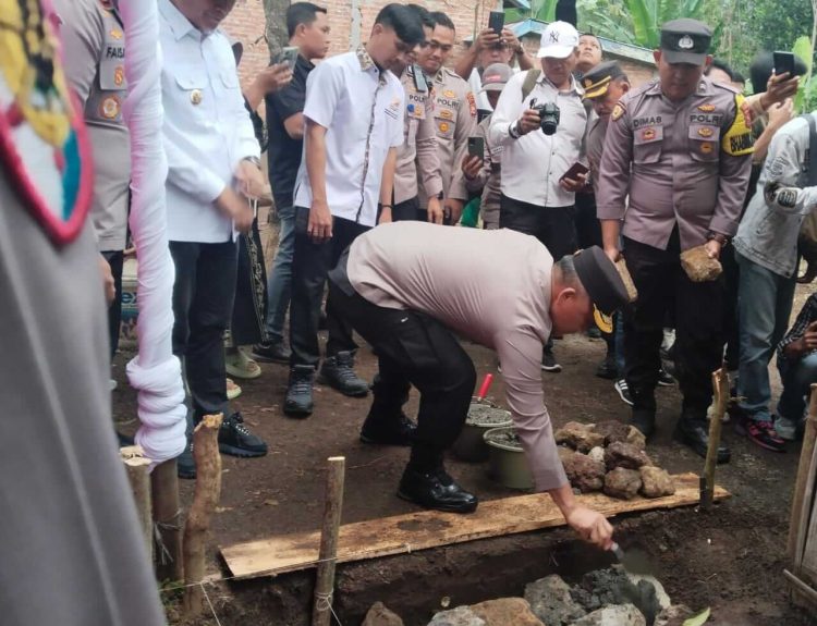 Kapolda Bengkulu Bangun Rumah untuk Warga Miskin di Kepahiang