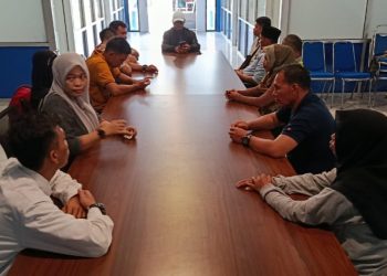 Honorer Guru dan Staf Pengajar Tahun 2026 Full Senyum Usai Curhat ke Gubernur Helmi Hasan