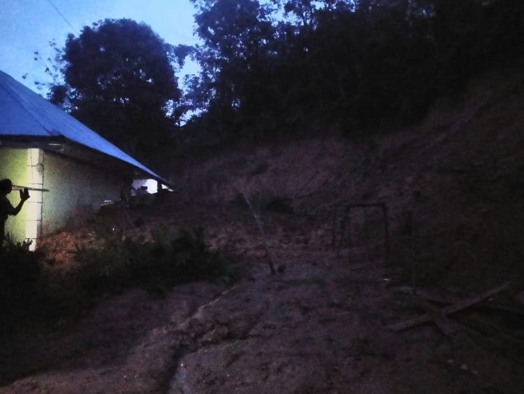Rumah Tertimpa Longsor di Bengkulu Utara, Penghuni Rumah Sedang Sholat Terluka