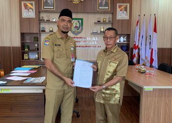 Daftar pendistribusian 12 siswa yang tidak terdaftar di dapodik