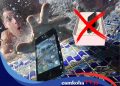 Bukan Pakai Beras, tapi Ini yang Harus Dilakukan jika HP Terendam Air