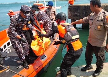 Mayat Pria Ditemukan di Pulau Tikus, Dievakuasi dan Dibawa ke RS Bhayangkara