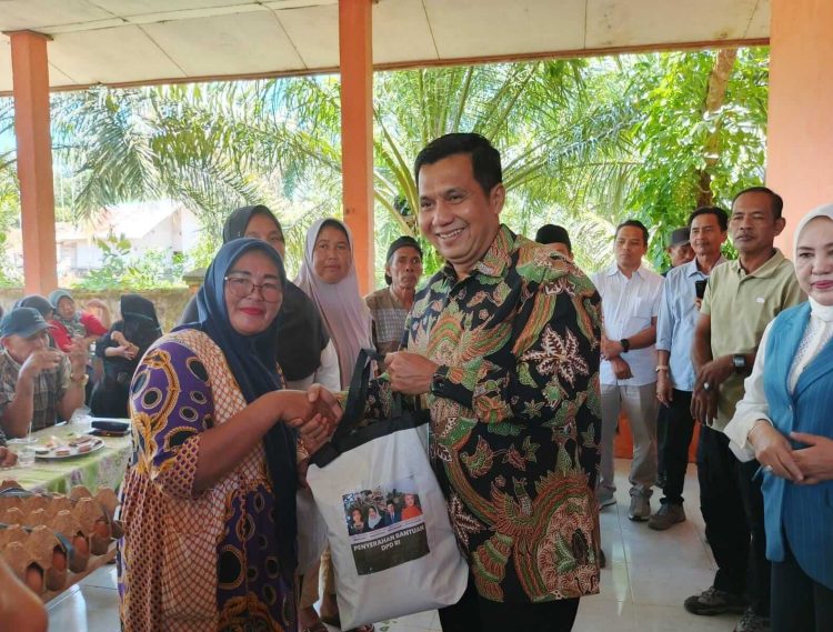 DPD RI Salurkan Bantuan Sembako untuk Korban Banjir dan Tanah Longsor di Bengkulu Utara