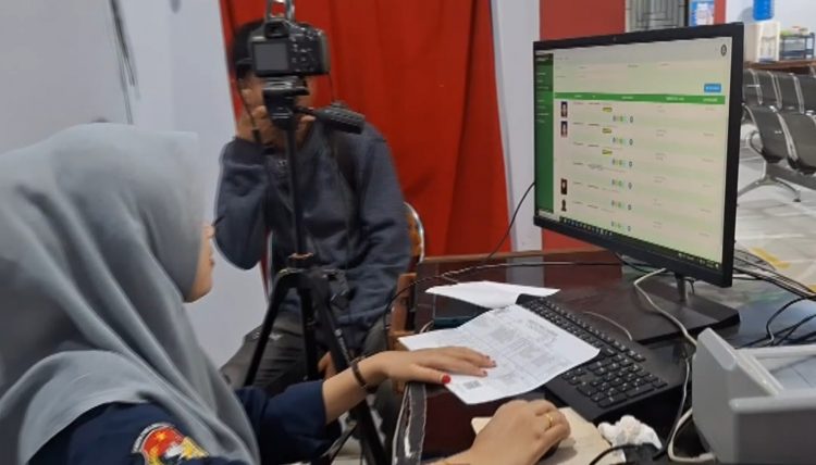 Dukcapil Mukomuko Uji Coba Layanan Adminduk Lewat Online