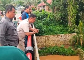 Warga Desa Simpang Seluma Utara Hanyut Terbawa Air Bah