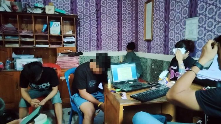 Ajak Teman Keroyok Suami, 3 Pria dan 2 Wanita Nginap di Polsek Selebar