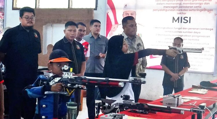 Ketum Perbakin Indonesia Motivasi Atlet Menembak Bengkulu, Turunkan Trik dan Teknik