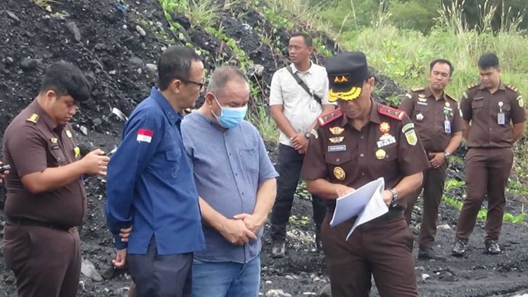 Kajati Bengkulu Periksa Barang Bukti Stockpile Batu Bara dan Workshop Milik Tersangka Bebby Hussy