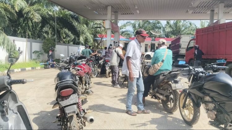 Pasokan BBM di SPBU Aman dan Terkendali, Bupati Mukomuko Imbau Warga Tidak Panik