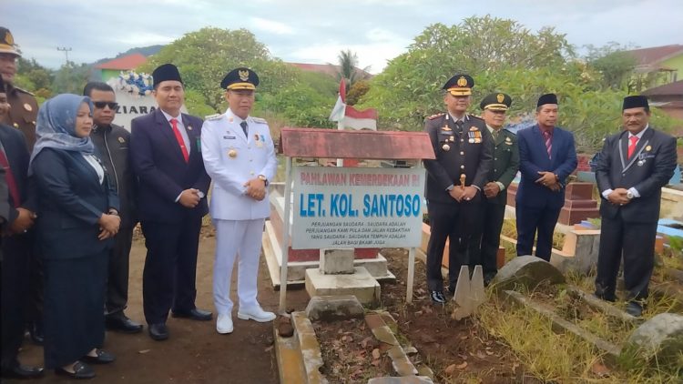 Hari Pahlawan 2025, Bupati Kepahiang dan Forkopimda Ziarah ke Makam Pahlawan Letkol Santoso