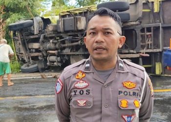 Truk Muatan Puluhan Ton Batu Bara Terguling di Kepahiang, Sopir Trauma Berat