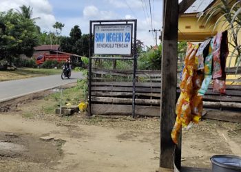 Adu Banteng Pelajar SMKN 3 vs Pegawai Puskesmas Pagar Jati Bengkulu Tengah