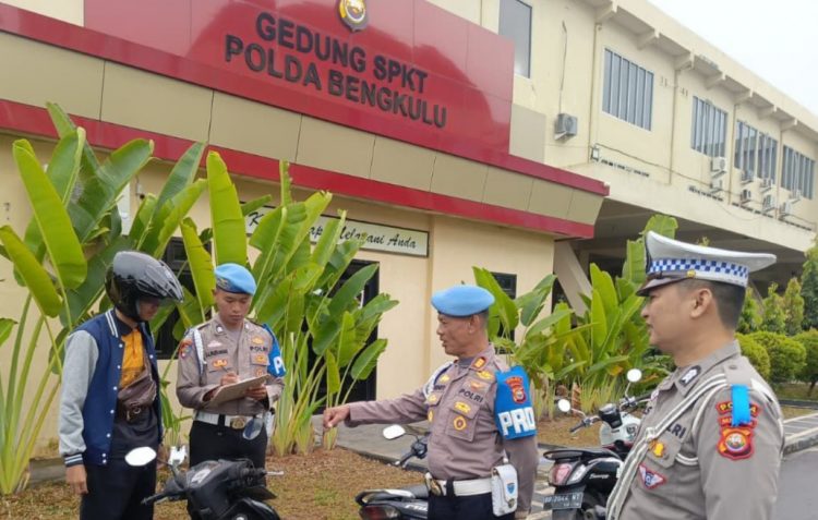 Propam Polda Bengkulu Periksa Semua Kendaraan Personel Polda Bengkulu