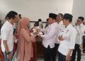 BLT Kesra Cair , Pj Sekda Provinsi Bengkulu Serahkan BLT Kesra Bagi KPM di Panti Jompo