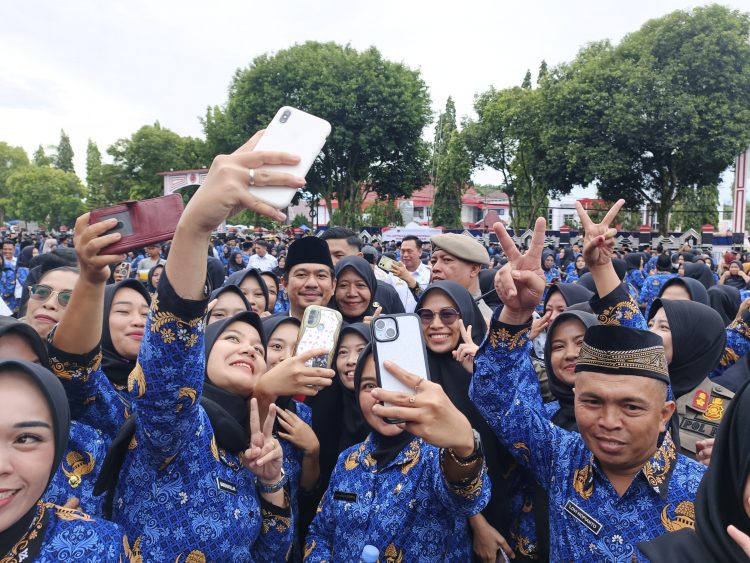 Pesan Bupati Bengkulu Utara Kepada 2.298 PPPK Paruh Waktu yang Dilantik