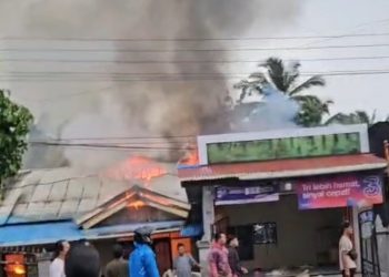 Rumah Purnawirawan Polisi di Bengkulu Tengah Terbakar Minggu Sore