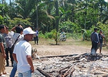 Dipicu Ribut Pasutri, Rumah Berukuran 4×6 Meter di Seluma Habis Terbakar