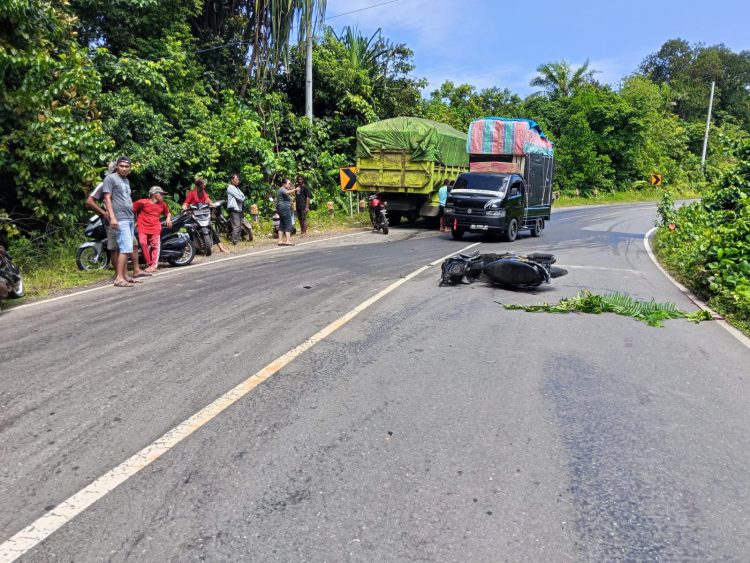 Laka Maut di Jalinbar Bengkulu Utara, Motor vs Truk Batu Bara