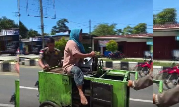 Satpol PP Kota Bengkulu Tertibkan PKL yang Berjulan di Trotoar