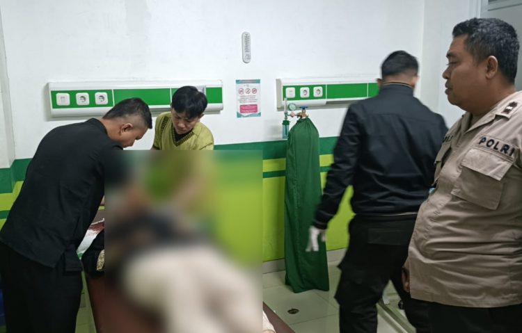 Wanita Tergeletak di Pinggir Jalan, Diduga Korban Tabrak Lari