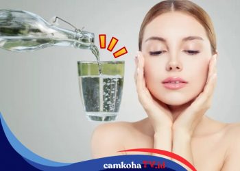 Aturan Minum Air Putih Bikin Wajah Jadi Glowing Tanpa Skincare