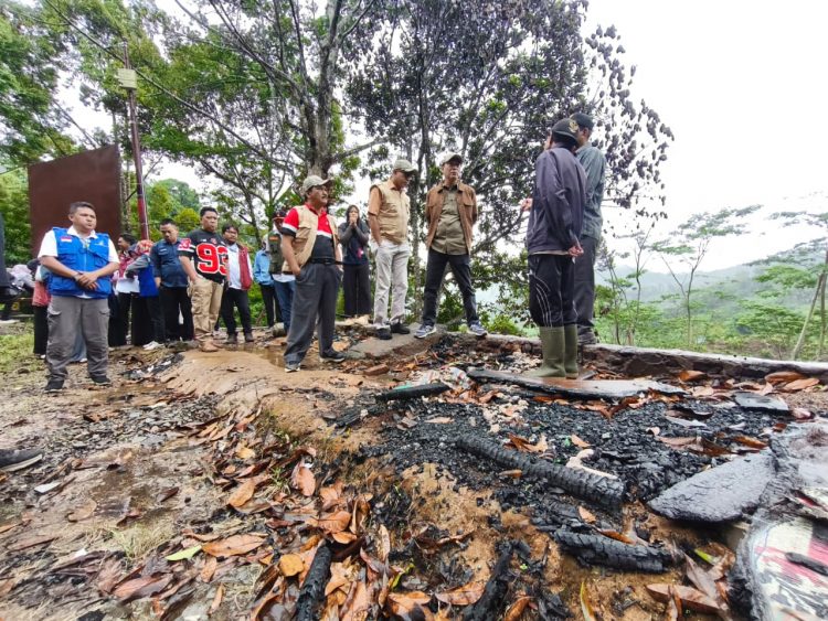 Hari Pertama Kerja Tahun 2026, Bupati Kepahiang dan Wakil Tinjau Lokasi Bencana