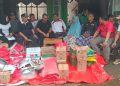 Bupati dan Wabup Seluma Antar Bantuan ke Korban Kebakaran Hujan-hujanan