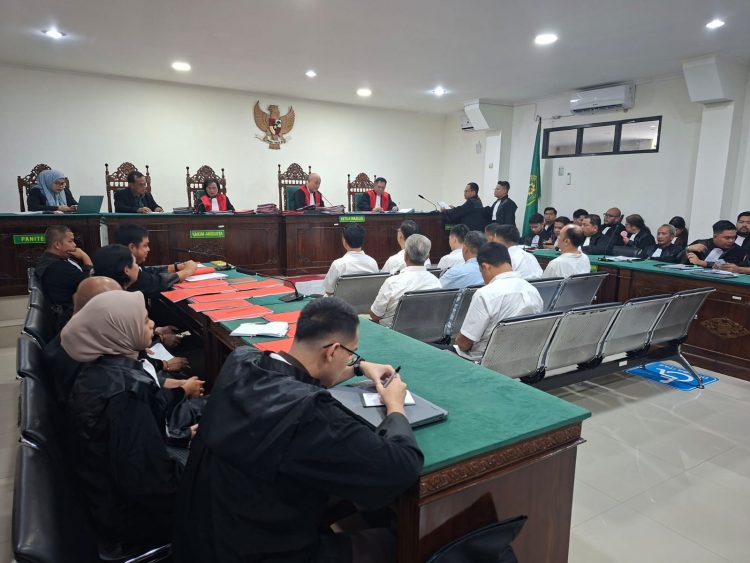 Yakup Hasibuan Suami Jessica Mila Dampingi Bebby Hussy di Sidang Kasus Pertambangan