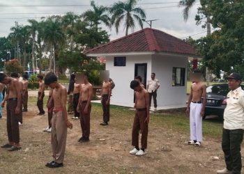 Penampakan Puluhan Pelajar Terjaring Razia Satpol PP Saat Lari Keliling di Kantor Gubernur Bengkulu