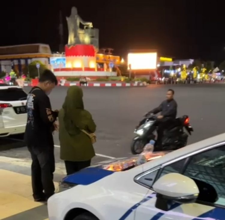 110 Sepeda Motor Knalpot Brong Terjaring Razia Polisi, 1 Unit Yamaha Mio Terpaksa Digotong Petugas